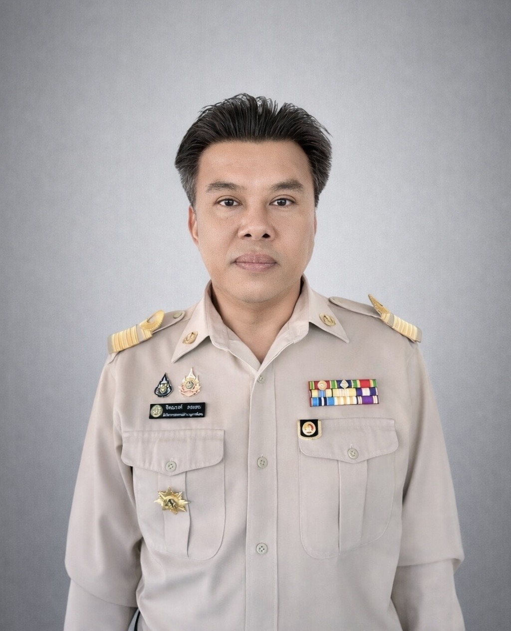 นายจิตณรงค์ ลอยลม