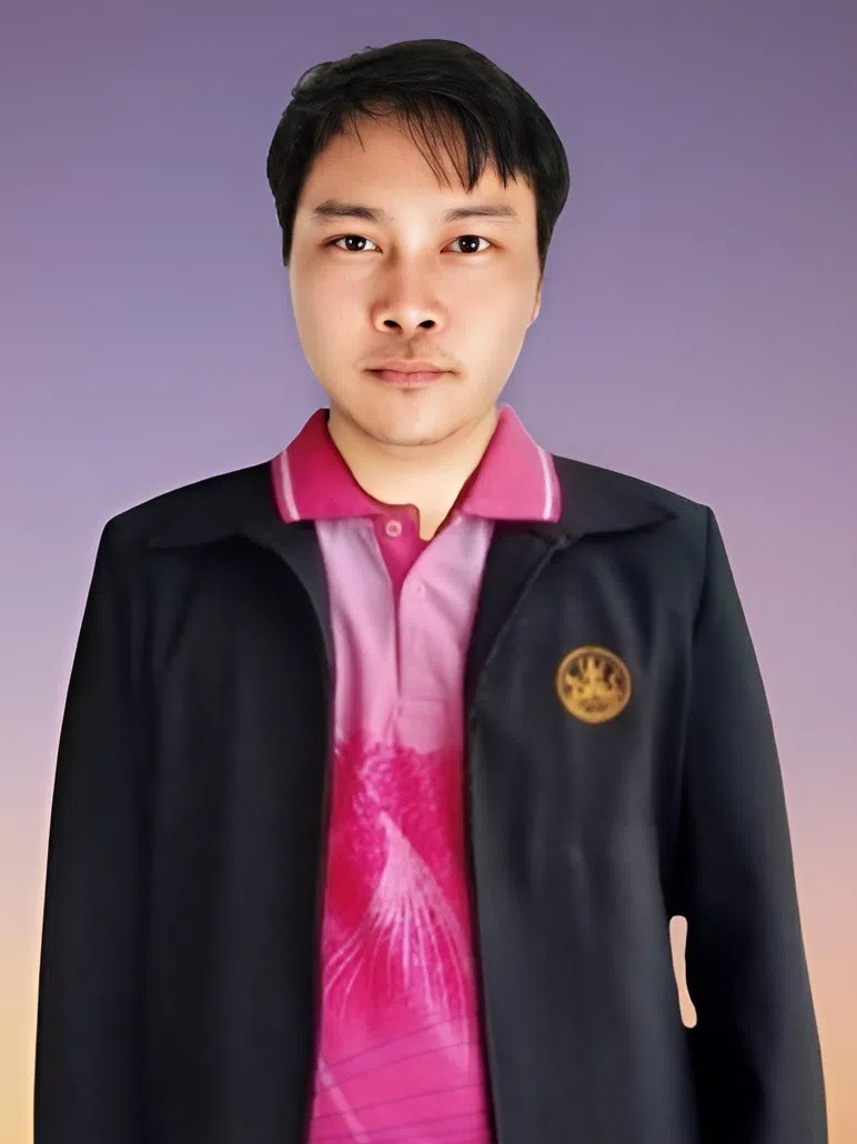 นายสุริยา  ชาดาวงษ์