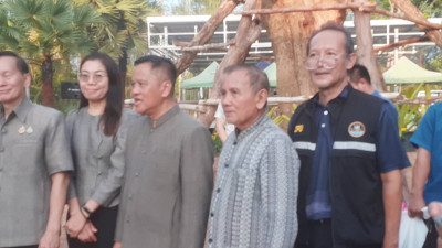 เข้าร่วมพิธีเปิดศูนย์การเรียนรู้ปรัชญาเศรษฐกิจพอเพียงเพื่อลดรายจ่ายเพิ่มรายได้และขยายโอกาสให้กับประชาชนในระดับอำเภอ ... พารามิเตอร์รูปภาพ 1