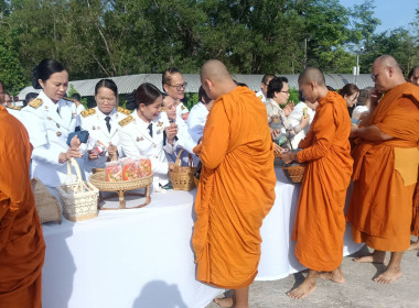 พิธีเจริญพระพุทธมนต์และทำบุญตักบาตรถวายพระราชกุศล ฯ พารามิเตอร์รูปภาพ 6