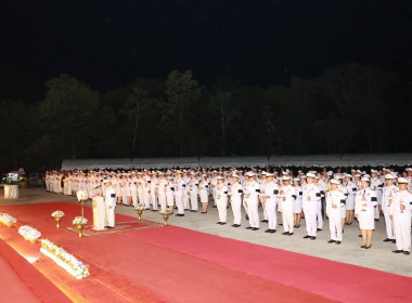 พิธีถวายเครื่องราชสักการะและวางพานพุ่ม ... พารามิเตอร์รูปภาพ 4