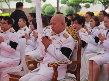 ร่วมพิธีเจริญพระพุทธมนต์และทำบุญตักบาตรถวายพระราชกุศล ... พารามิเตอร์รูปภาพ 2