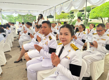 ร่วมพิธีเจริญพระพุทธมนต์และทำบุญตักบาตรถวายพระราชกุศล ... พารามิเตอร์รูปภาพ 3