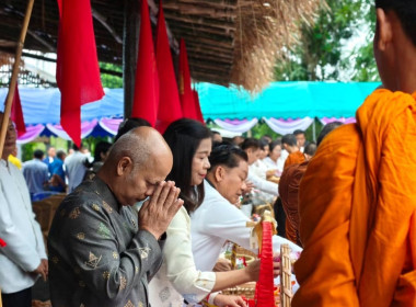 เข้าร่วมงานประเพณีตักบาตรพระไชยสุวรรณหลังช้าง ... พารามิเตอร์รูปภาพ 2