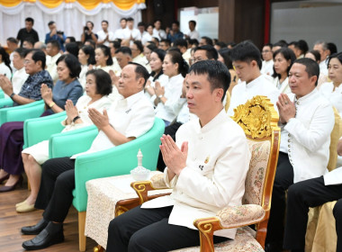 พิธีสักการะสิ่งศักดิ์สิทธิ์ประจำกรมส่งเสริมสหกรณ์และทำบุญถวายภัตตาหารแด่พระภิกษุสงฆ์ เนื่องในวันคล้ายวันสถาปนากรมส่งเสริมสหกรณ์ ครบรอบ 54 ปี ... พารามิเตอร์รูปภาพ 7