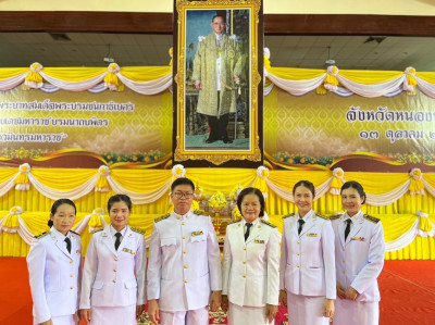 พิธีสวดพระพุทธมนต์และทำบุญตักบาตรถวายพระราชกุศล ... พารามิเตอร์รูปภาพ 1