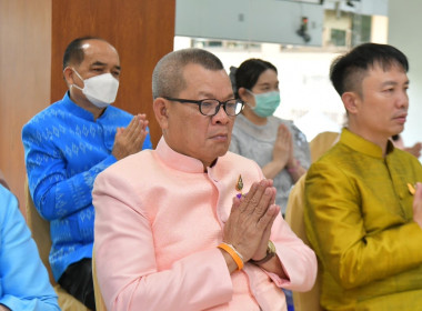 กิจกรรมเจริญพระพุทธมนต์ ตักบาตร ... พารามิเตอร์รูปภาพ 3