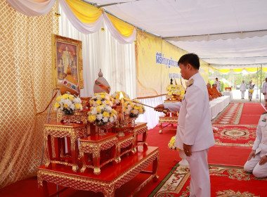 พิธีทำบุญตักบาตรถวายพระราชกุศล และพิธีวางพวงมาลา ... พารามิเตอร์รูปภาพ 2