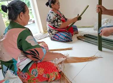 ลงพื้นที่เพื่อตรวจเยี่ยม กลุ่มจักสานบ้านดอนข่า พารามิเตอร์รูปภาพ 6