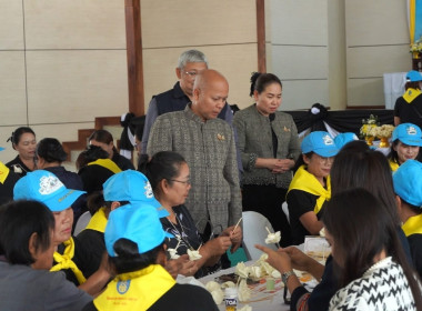 ร่วมกิจกรรมจิตอาสาประดิษฐ์ดอกไม้จันทน์ กุหลาบควีนสิริกิติ์ ... พารามิเตอร์รูปภาพ 4